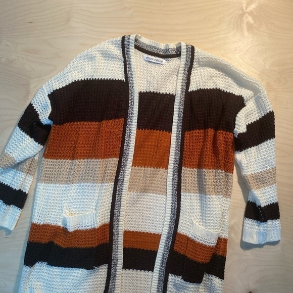 Inner Circle Cardigan size Medium (GP) - Picture 4 of 13